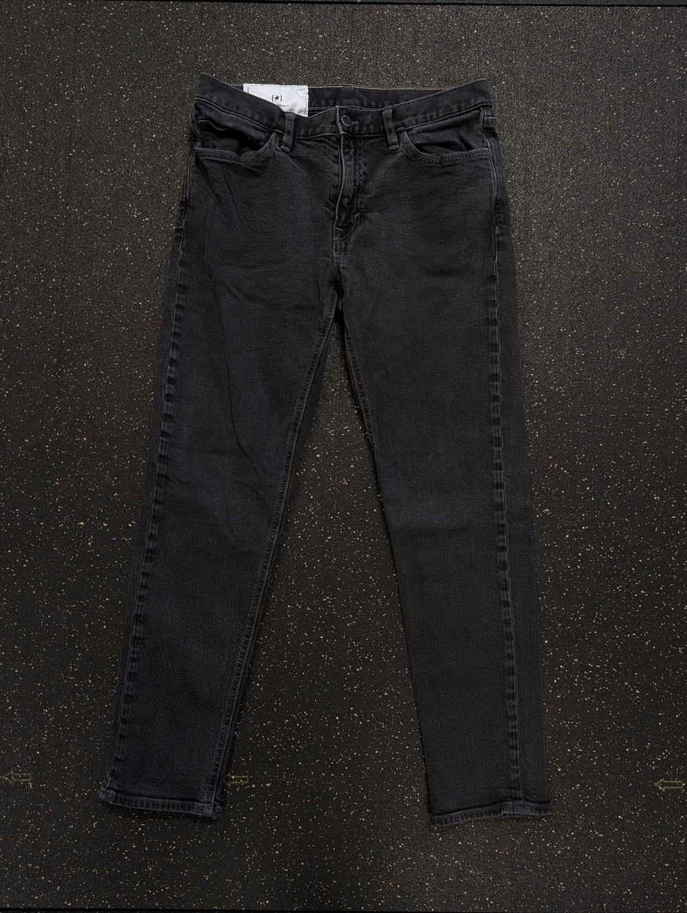 Banana Republic Jeans Mens 31x30 Black wash / Gray Athletic Tapered Fit Stretch